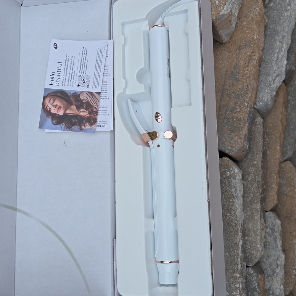 T3 | SinglePass Curling Iron 1¼" NWOT - Picture 5 of 6